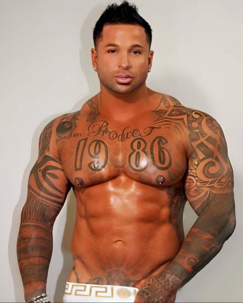 Jersey-Male-Fitness-Model-and-Companion-in-Las-Vegas-9