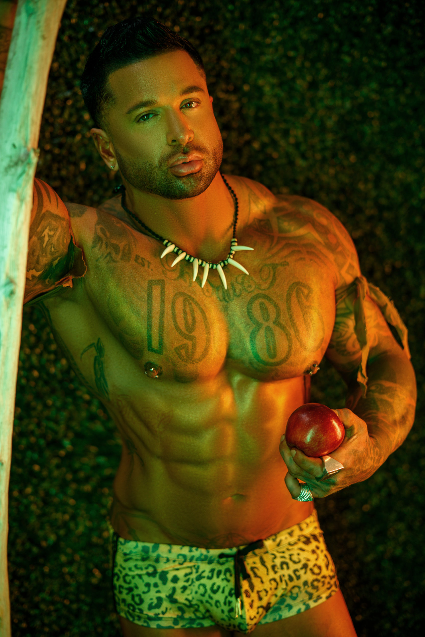 Jersey is a male fitness model and buff butler in Las Vegas